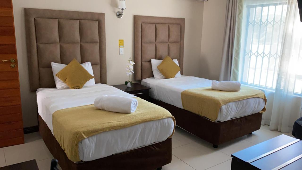 Aqua Stone Guest House Mbombela Buitenkant foto