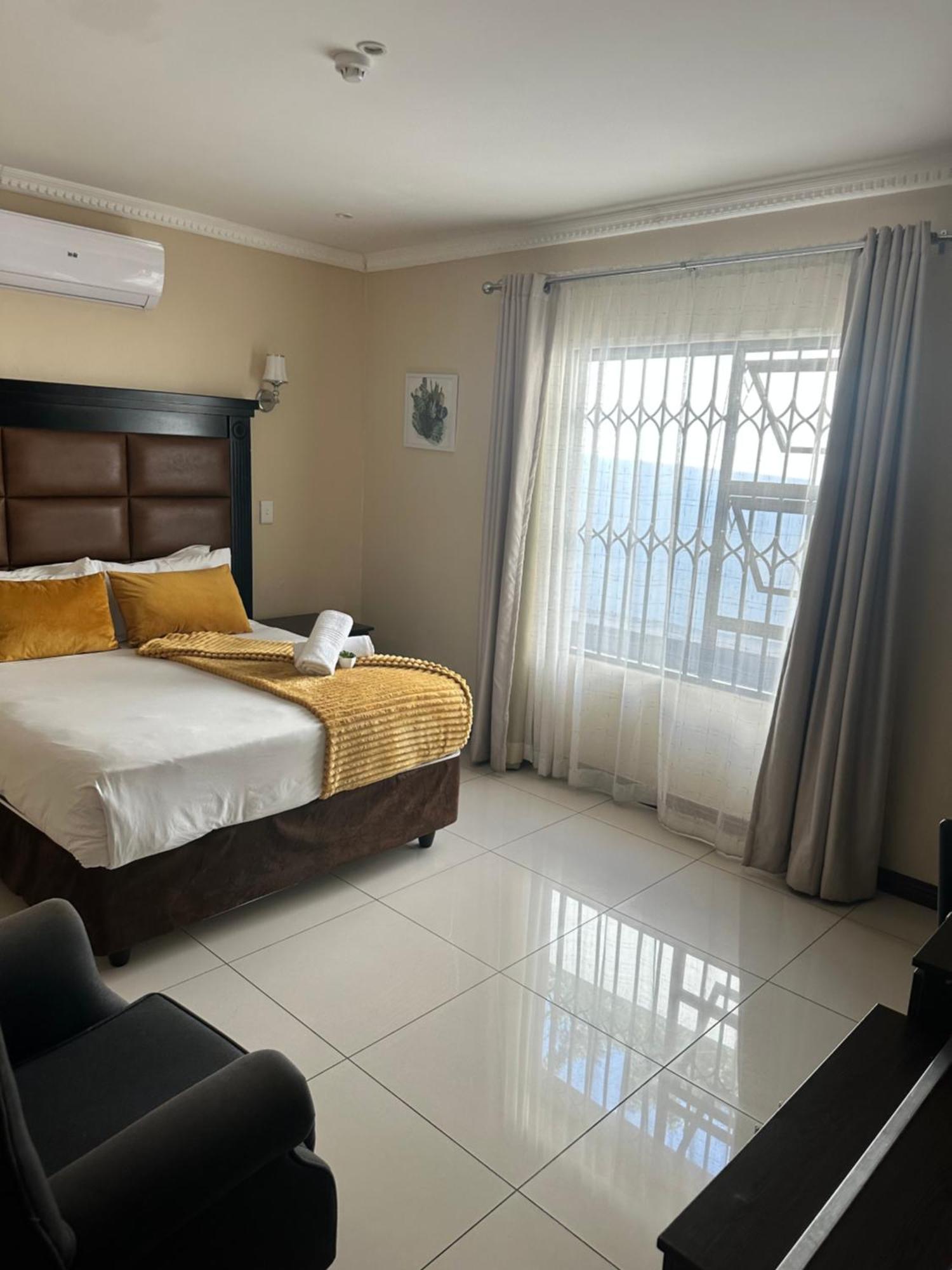 Aqua Stone Guest House Mbombela Buitenkant foto