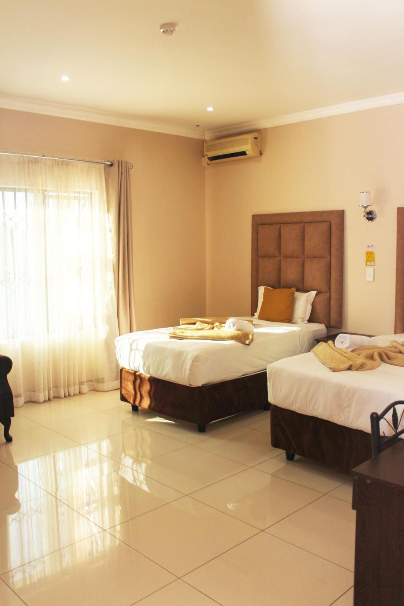 Aqua Stone Guest House Mbombela Buitenkant foto