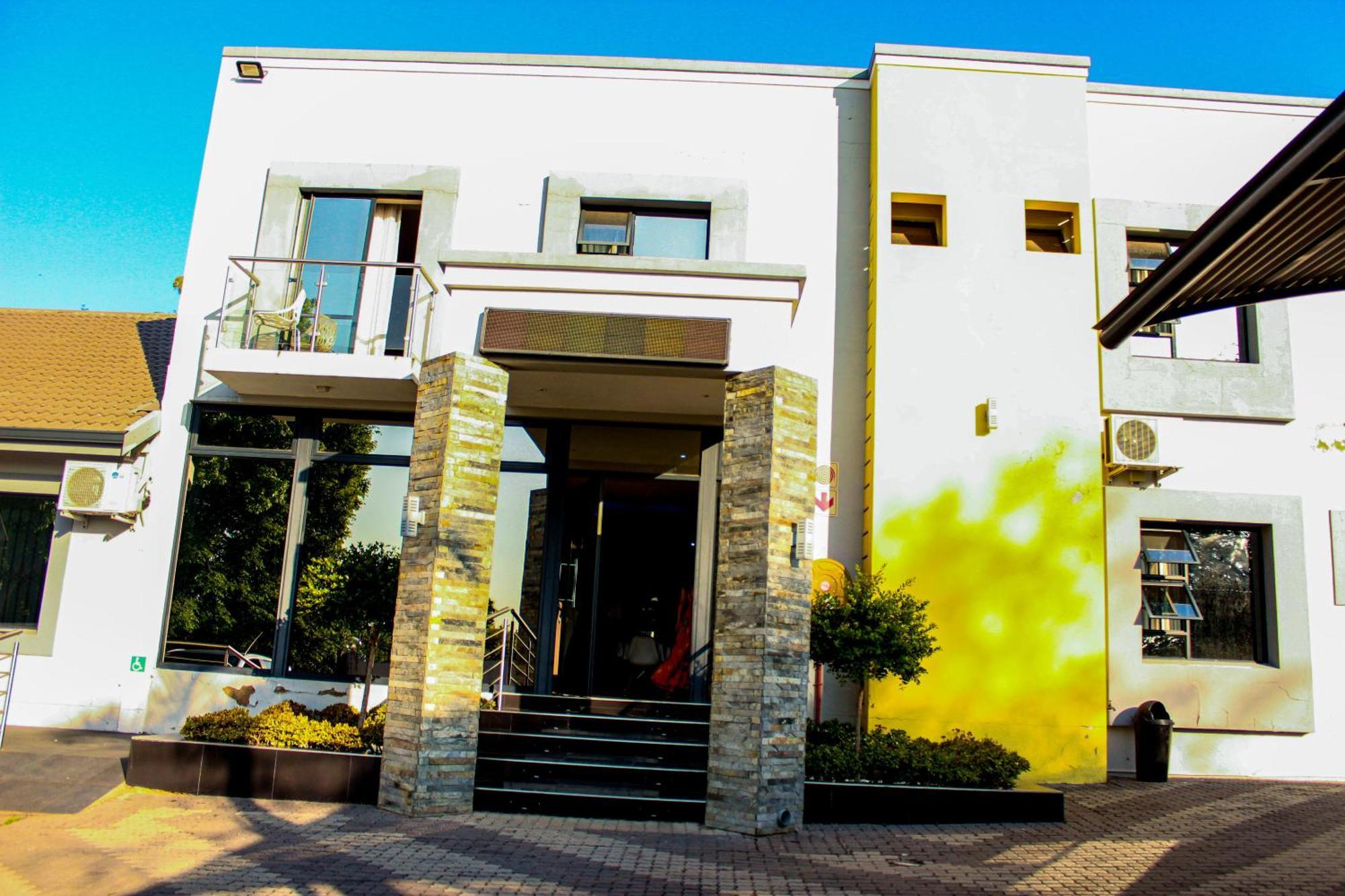 Aqua Stone Guest House Mbombela Buitenkant foto