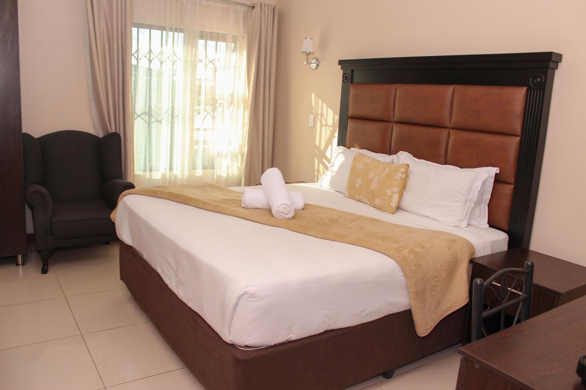 Aqua Stone Guest House Mbombela Buitenkant foto